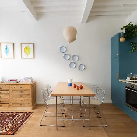 Oltremare - Di Design A Un Passo Dal Centro E Dal Mare Apartman